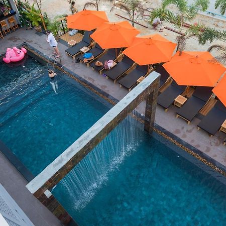 Baan Kata Maytha Karon Exterior photo