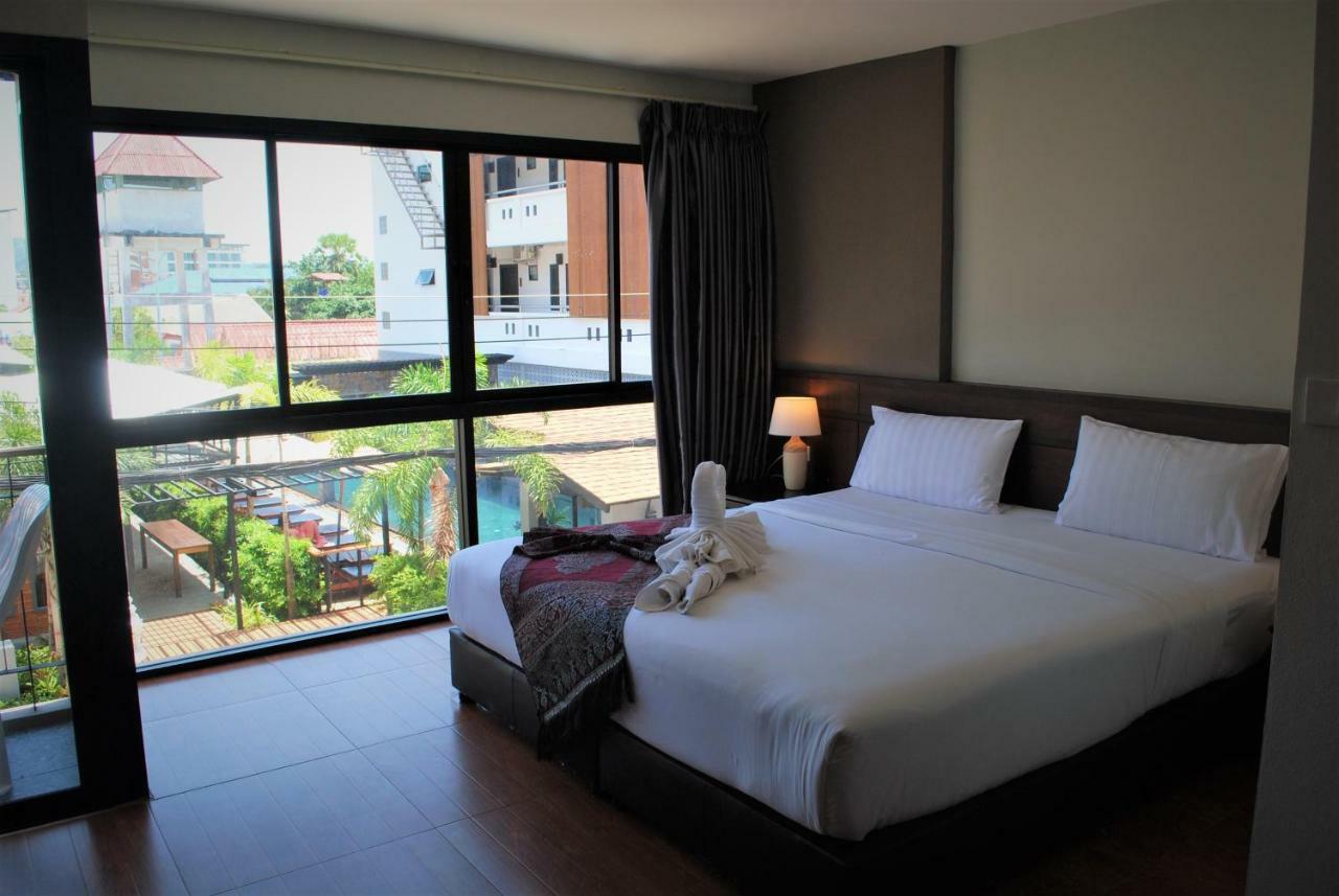 Baan Kata Maytha Karon Exterior photo